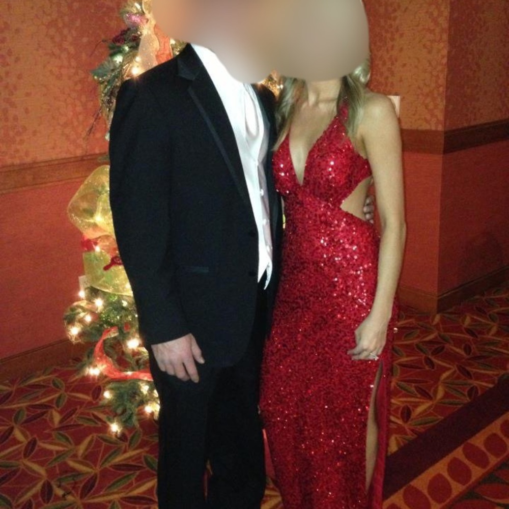 Sz 0-2 Red Sequin Backless Gown By Sean Collection - image 5